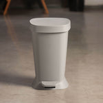 Basurero con Pedal New Square 5 Litros Gris Frío Coza®